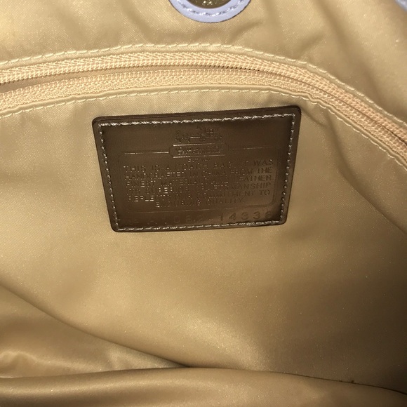 Coach 3 Pocket Periwinkle Blue Leather Handbag - Picture 6 of 7